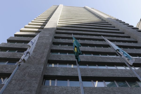 Pela primeira vez em quase 20 anos, a esquerda da Alerj votou com o governo na análise do orçamento estadual